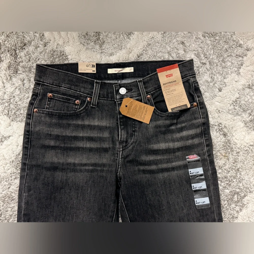 Levi's Women's Dark Gray Skinny Jeans - Picture 2 of 4